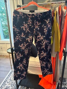 Banana Republic Navy Floral Cropped Trousers